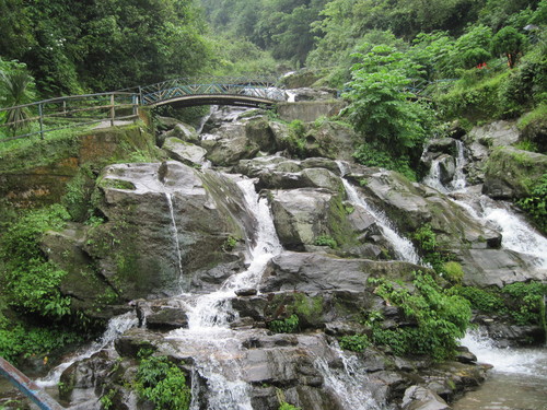 waterfalls-near-darjeeling